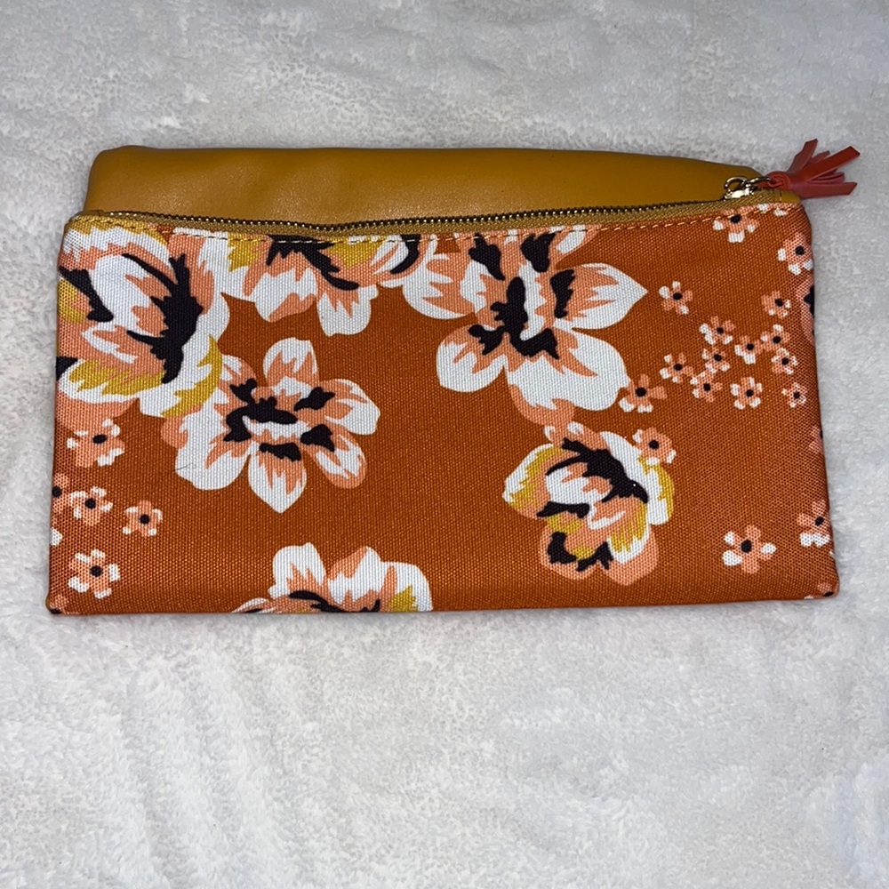 Rachel Pally Foldover Reversible Cluth NWOT